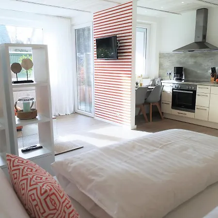 Butze Ferienapartment Mit Terrasse & Wlan & Parkplatz * בוסום