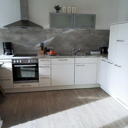 Daire Butze Ferienapartment Mit Terrasse & Wlan & Parkplatz