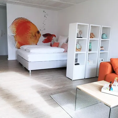 Daire Butze Ferienapartment Mit Terrasse & Wlan & Parkplatz Büsum