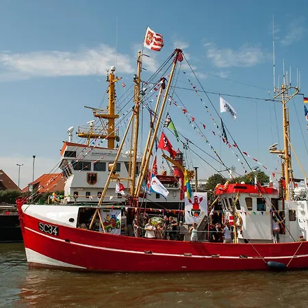 Butze Ferienapartment Mit Terrasse & Wlan & Parkplatz Büsum