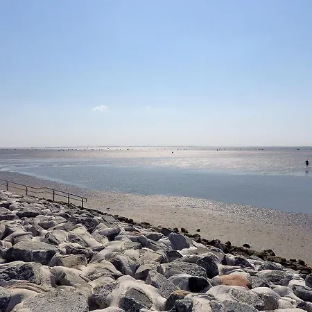 Butze Ferienapartment Mit Terrasse & Wlan & Parkplatz