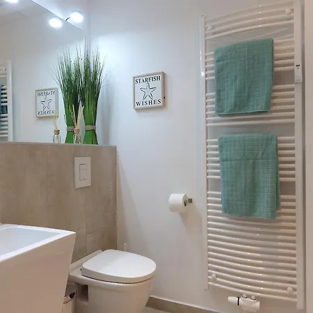 Butze Ferienapartment Mit Terrasse & Wlan & Parkplatz Apartman *
