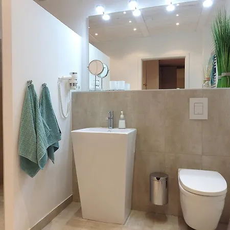 Butze Ferienapartment Mit Terrasse & Wlan & Parkplatz דירה בוסום