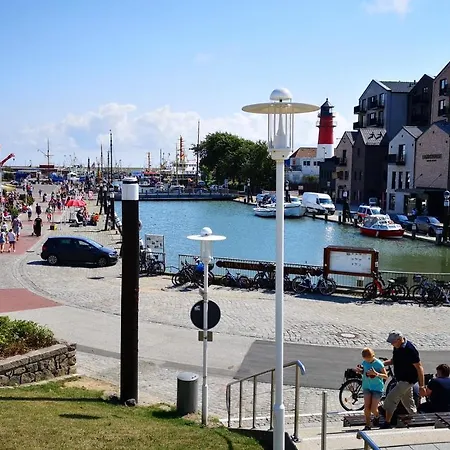 Daire Butze Ferienapartment Mit Terrasse & Wlan & Parkplatz